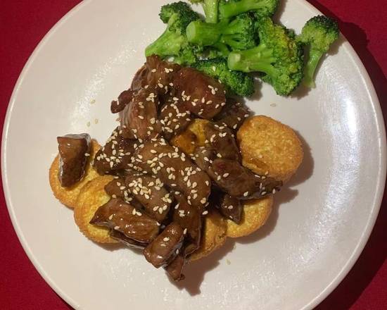 15.Beef Cubes w/Egg Tofu(滋味玉子豆腐牛柳粒)