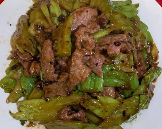 16. Bitter Melon Beef w/Black Bean Sauce(豉汁凉瓜牛肉)