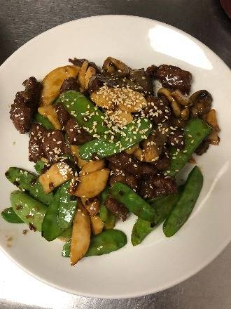 19. Sauteed Beef w/Oyster Sauce(蚝油牛肉)