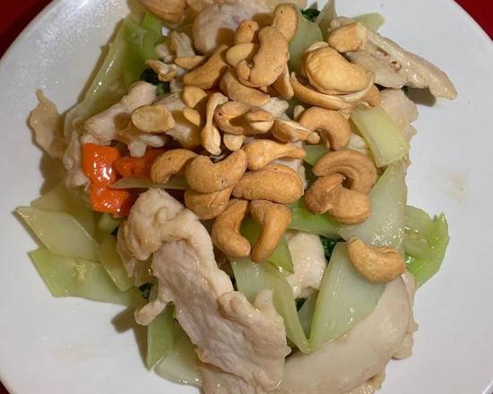 21. Cashew Chicken(腰果鸡球)