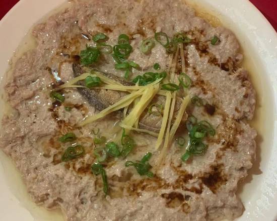33. Steamed Minced Pork w/Salted Fish(咸鱼蒸肉饼)