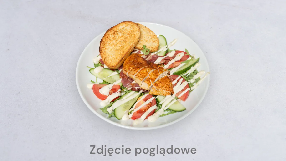Sałatka Cezar z kurczakiem