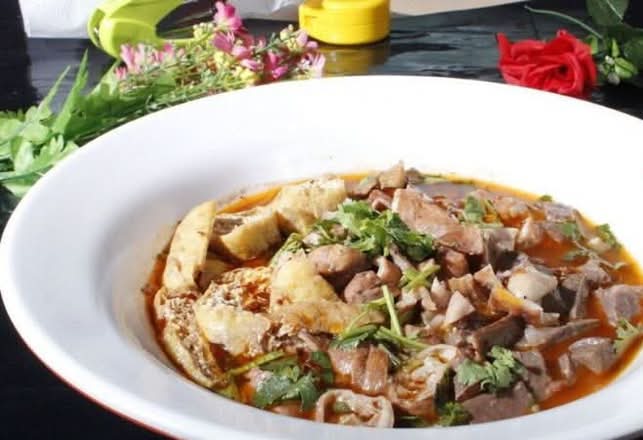 Beijing braised Pork and offal Stew with Flat bread 老北京卤煮火烧