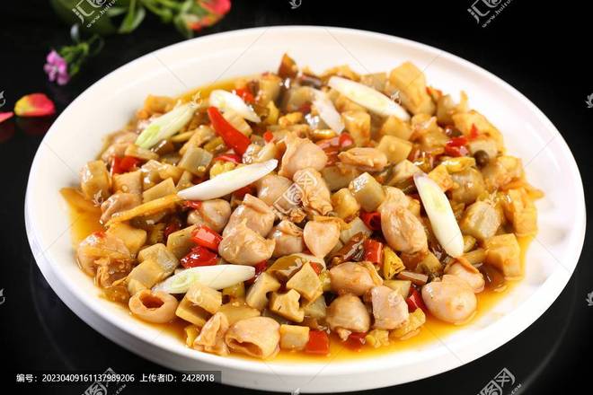 Pickled Pepper with Pork Tripe 泡椒脆肚
