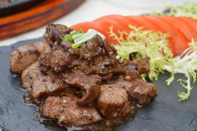 Stir-Fried Black Pepper Beef 黑椒牛肉