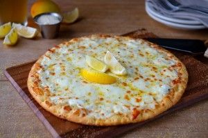 Small Thin Pizza Blanca
