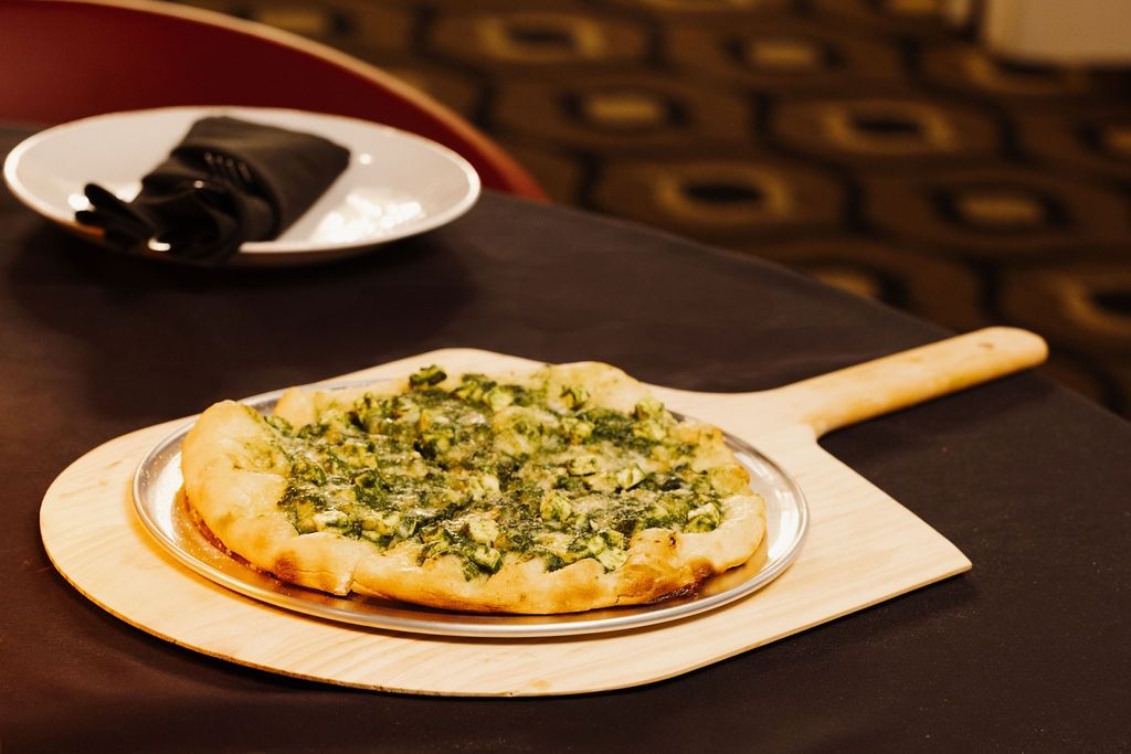 Saag Paneer Pizza