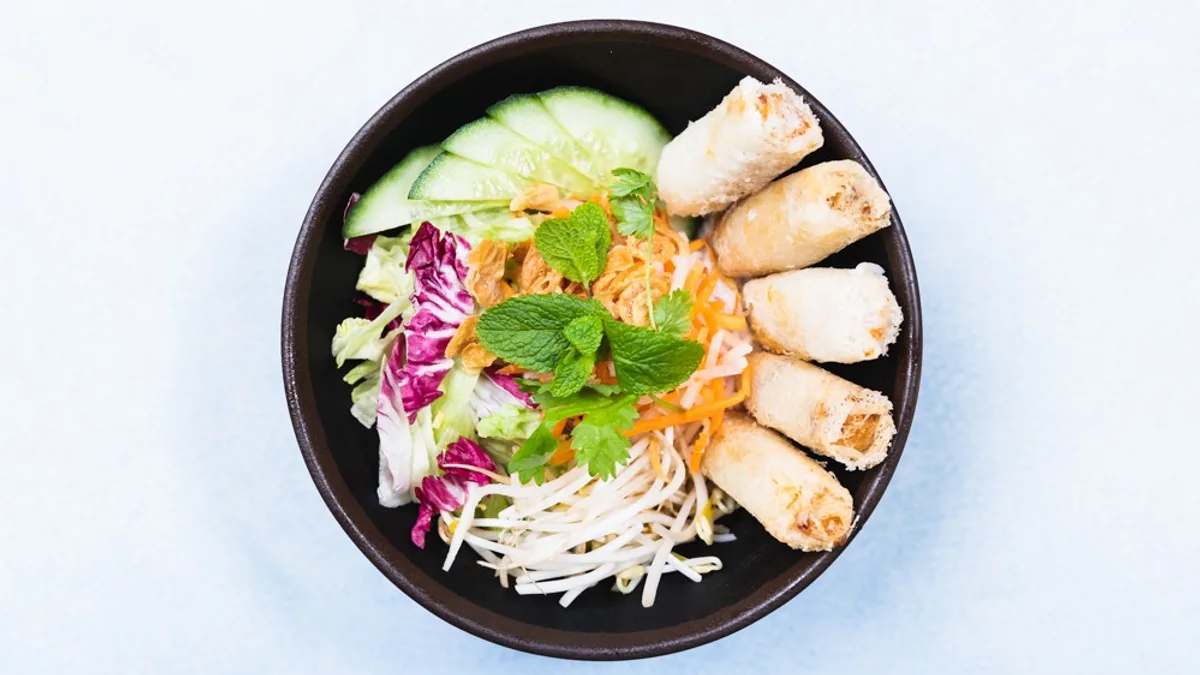 Chay Rolls Salad