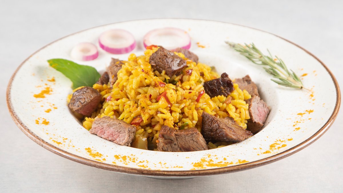 Paella con carne