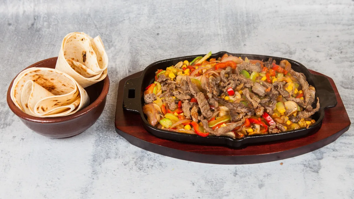 Sizzling fajita
