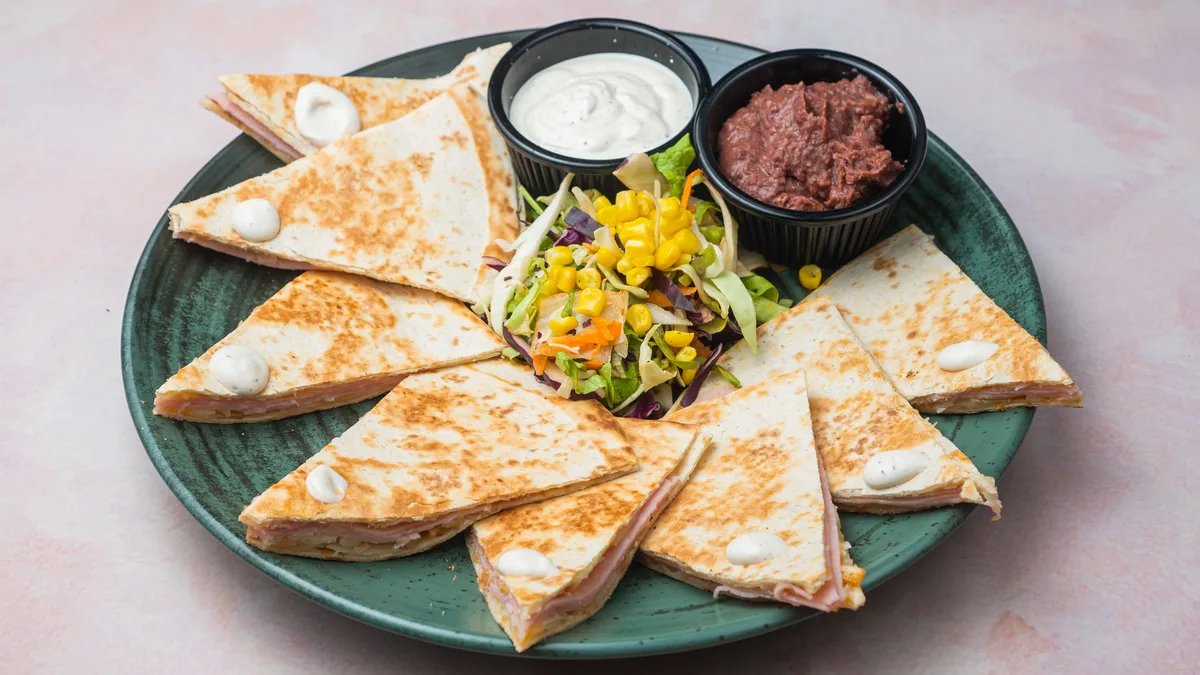 Sincronizadas Y Rajas De Chilee