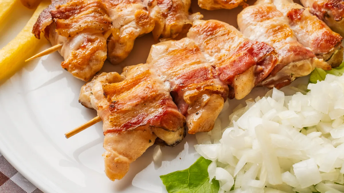 Rolovani pileći ražnjic 400gr