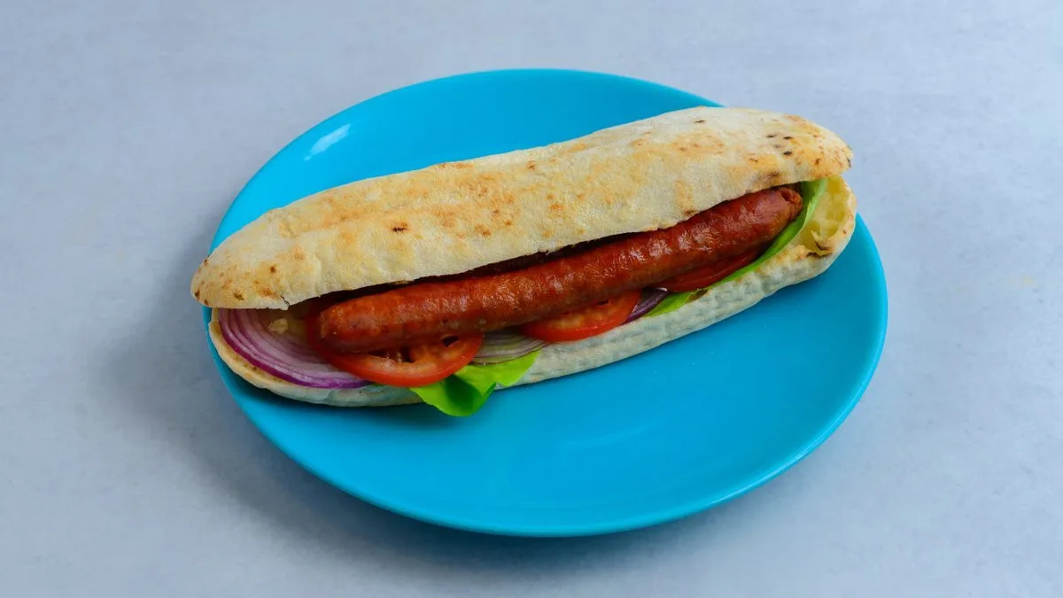 Kobasica u somunu 200g
