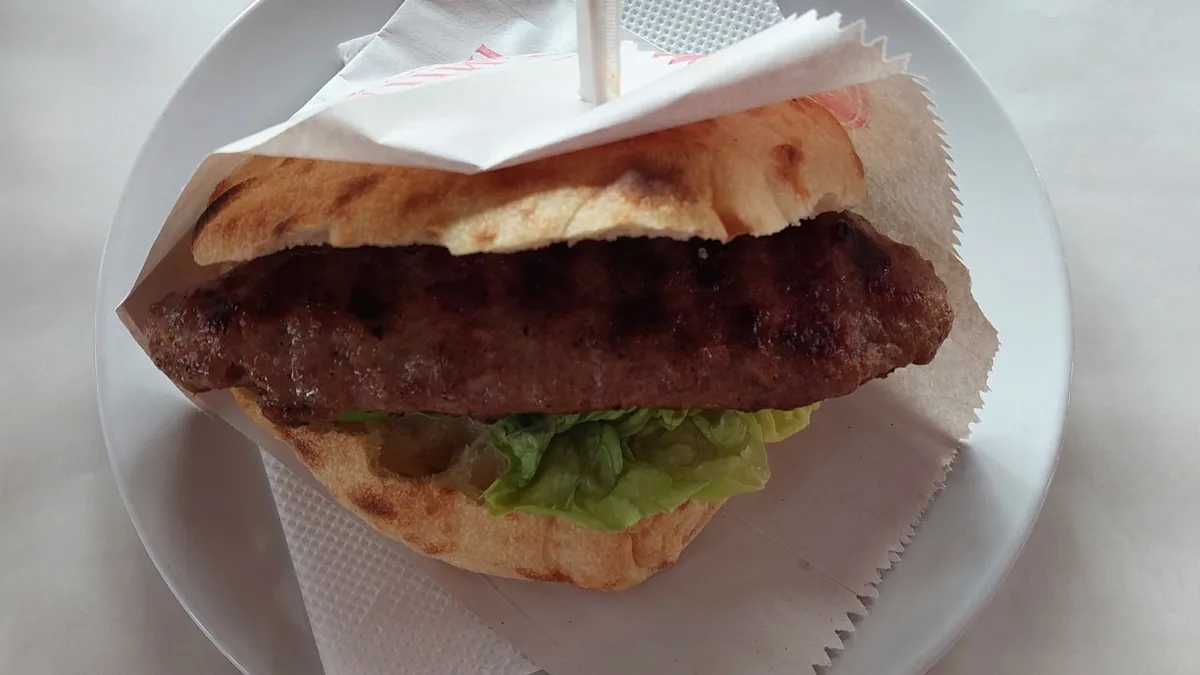 Punjena pljeskavica 300g