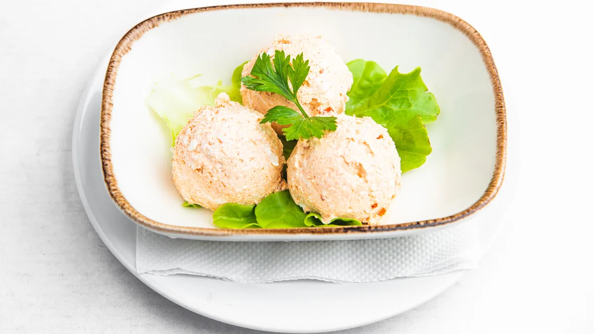 Urnebes salata 200g