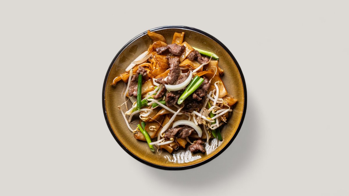 W3. Wok Rice Noodles