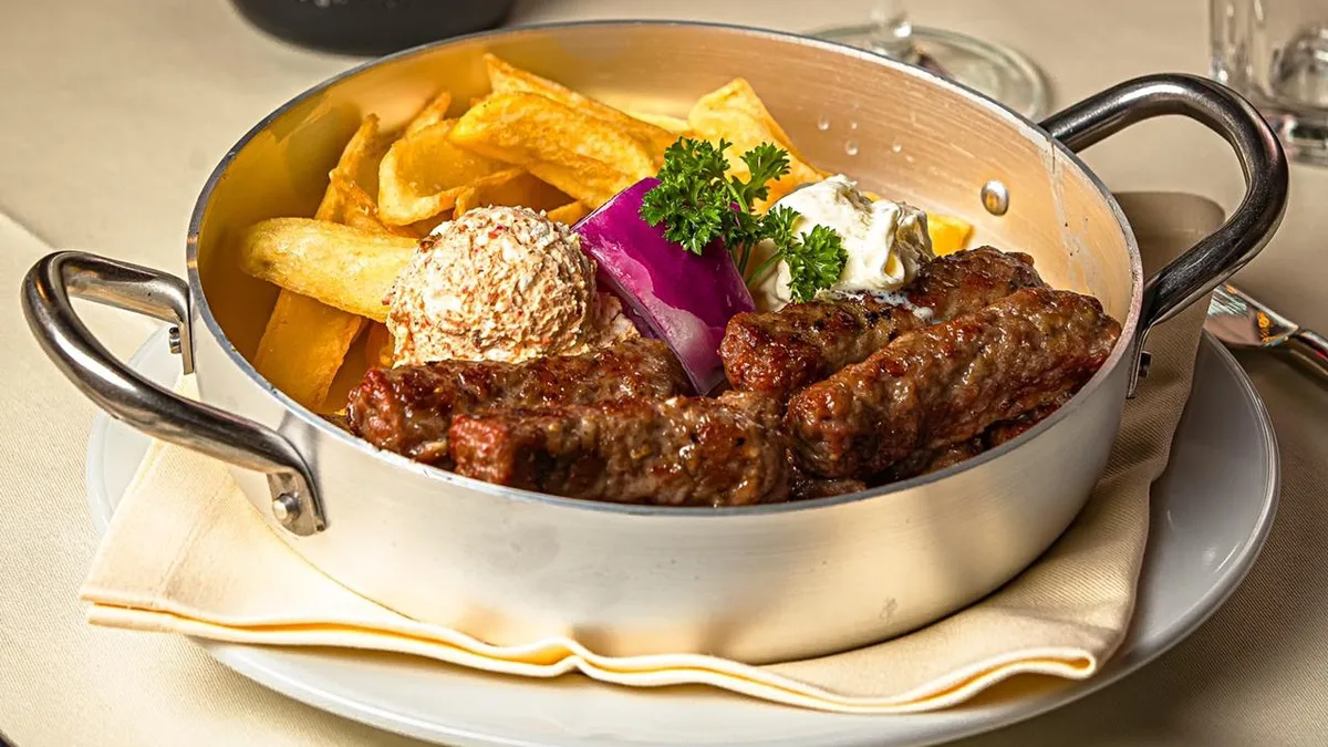 Ćevapi "Zlatni bokal"