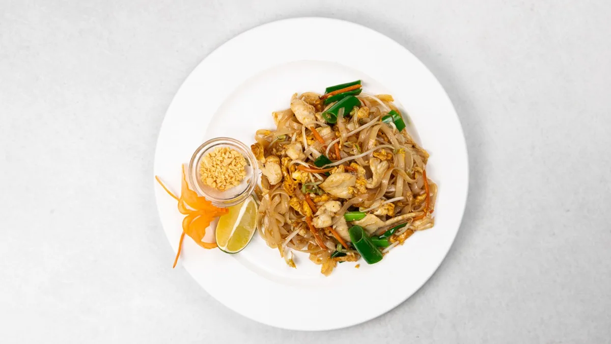 Pad thai z govedino