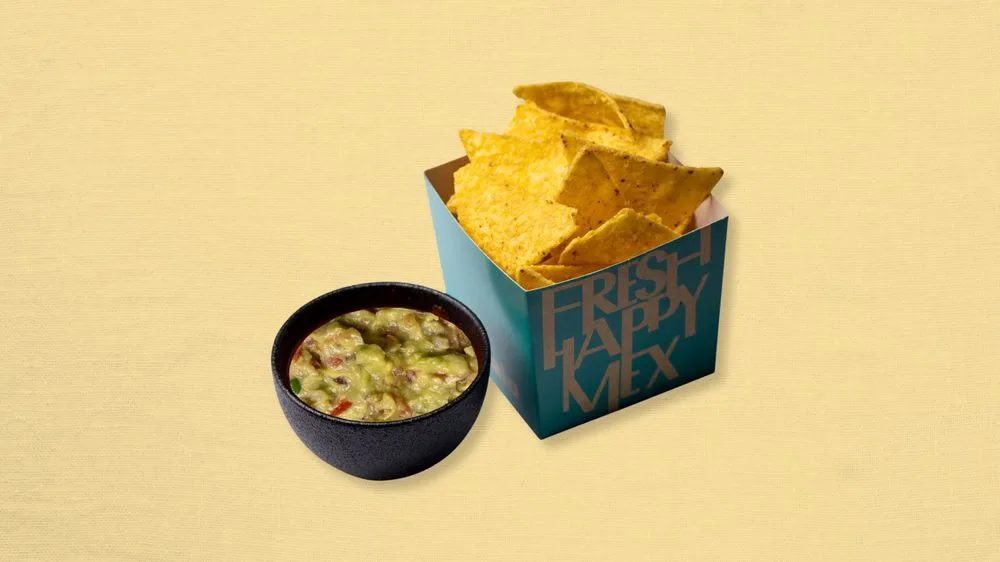 LITEN NACHOS and GUCAMOLE