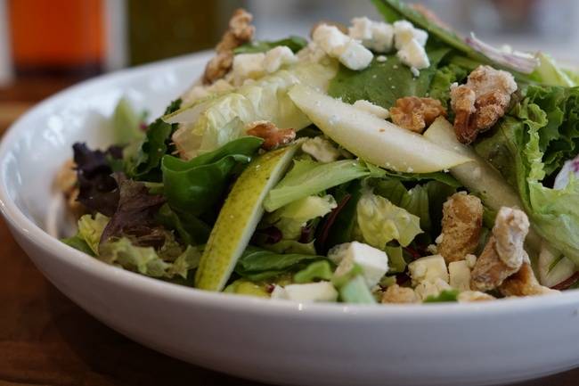 Pear and Gorgonzola Salad