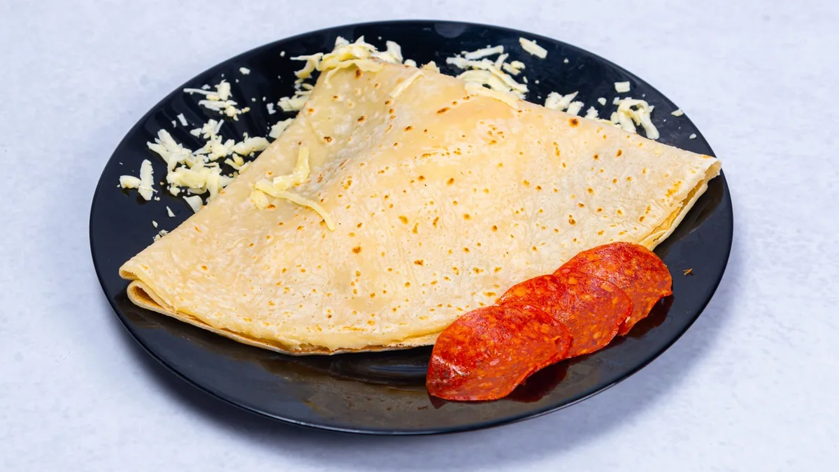 Slana palačinka kačkavalj, kulen
